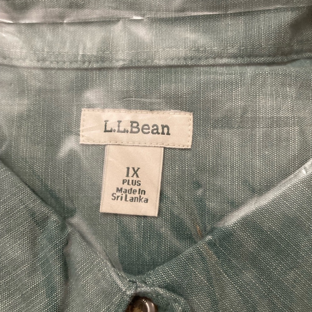 L.L. Bean Green Button Up Shirt Relaxed Fit Classic Quality New England NWOT - Picture 10 of 10